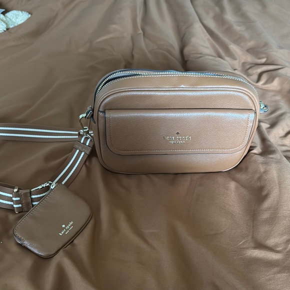 kate spade Handbags - Kate Spade Brown Crossbody Bag